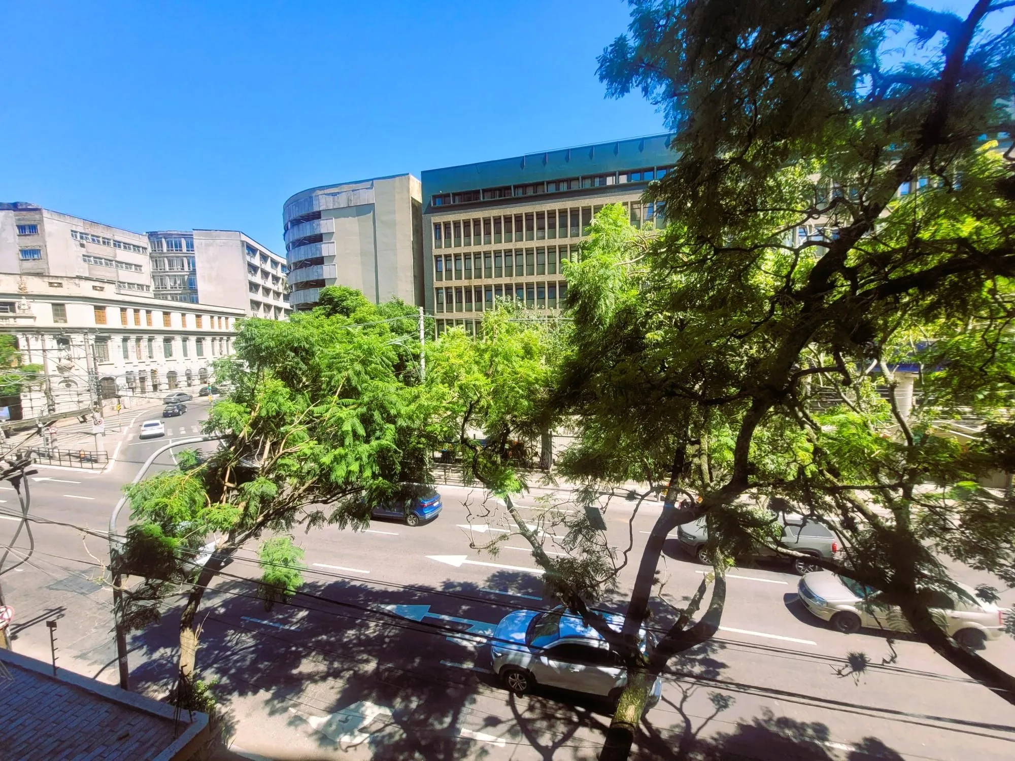 Imagem ÓTIMO APARTAMENTO 2 DORMITÓRIOS A 50m DA UFRGS E UFCSPA.