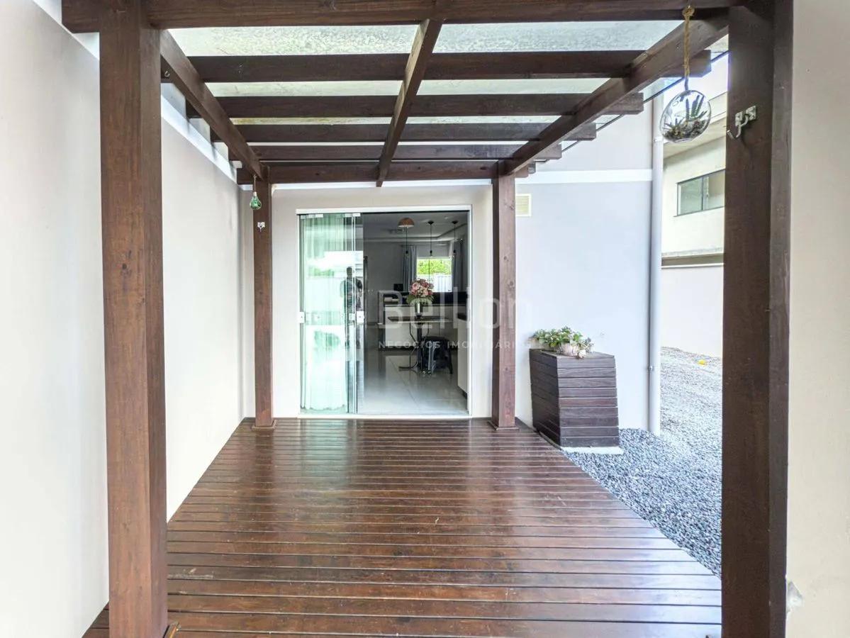 Imagem Casa com suíte no centro de Rodeio