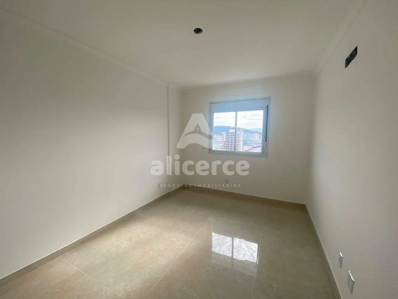 Imagem Excelente apartamento, com 92,38 m² de área privativa, ambientes amplos e uma combinação perfeita entre conforto, praticide e Vista mar.