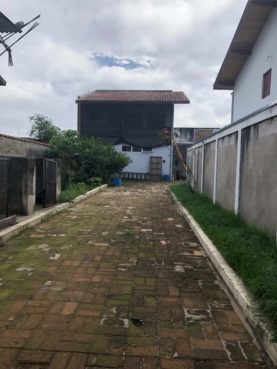 Imagem Terreno à venda 1 Quarto, 3 Vagas, 232.5M², Nossa Senhora do Perpétuo Socorro, Pindamonhangaba - SP