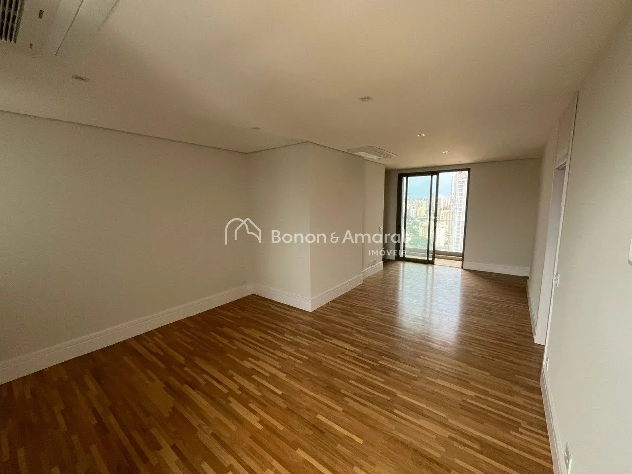 Imagem Apartamento alto padrão no Cambuí - Campinas S.P.