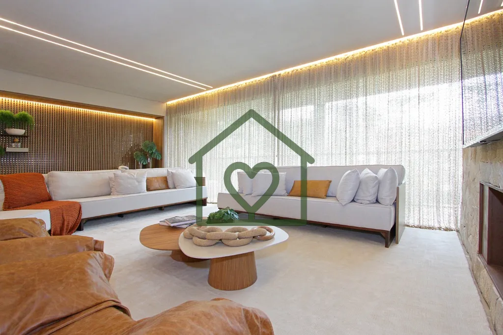 Imagem Apresento um sofisticado apartamento de 151 m² privativos no 18º andar, situado no bairro Menino D...