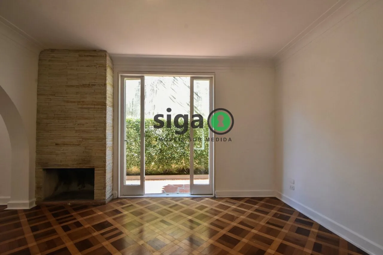 Imagem Casa Comercial para locação no Jardim Europa, com 250m², Sem Mobilia, várias salas