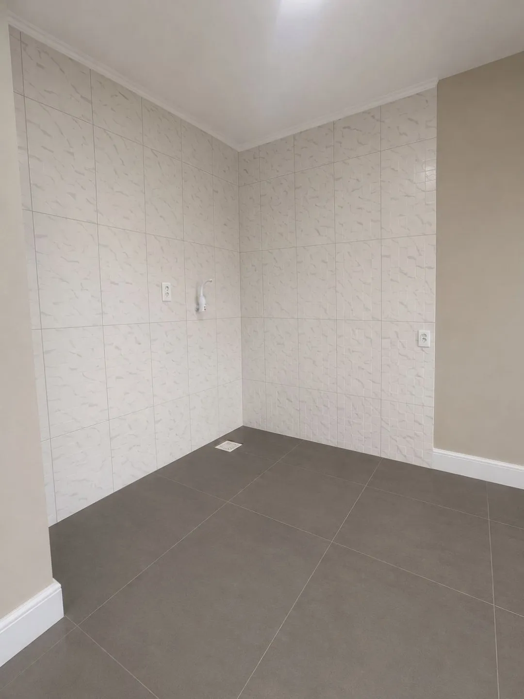 Imagem Casa Nova com Suíte, Lareira e Acabamento impecável