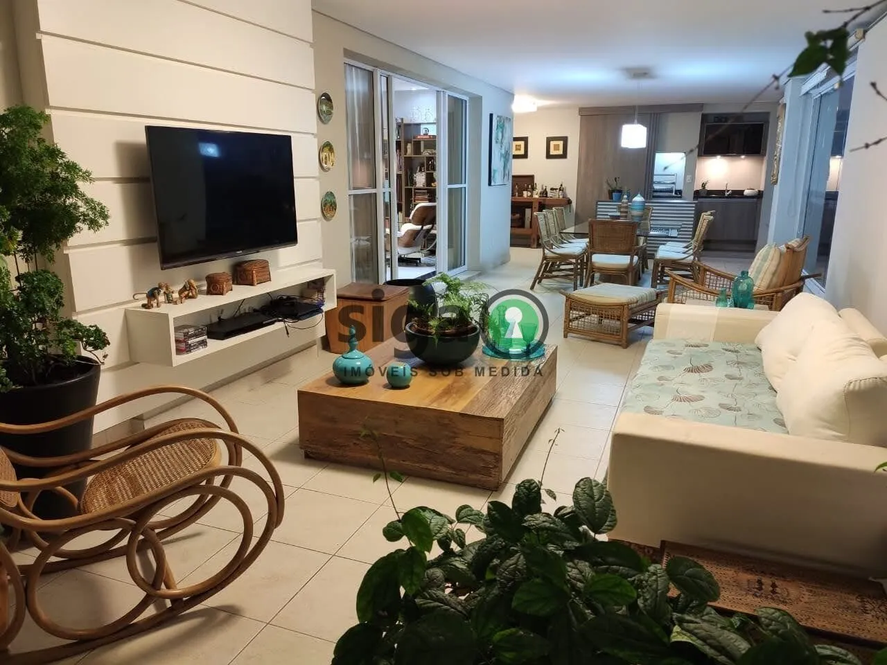 Imagem Apartamento com 3 Suítes, Varanda Gourmet e Elevador Privativo na Mooca.
