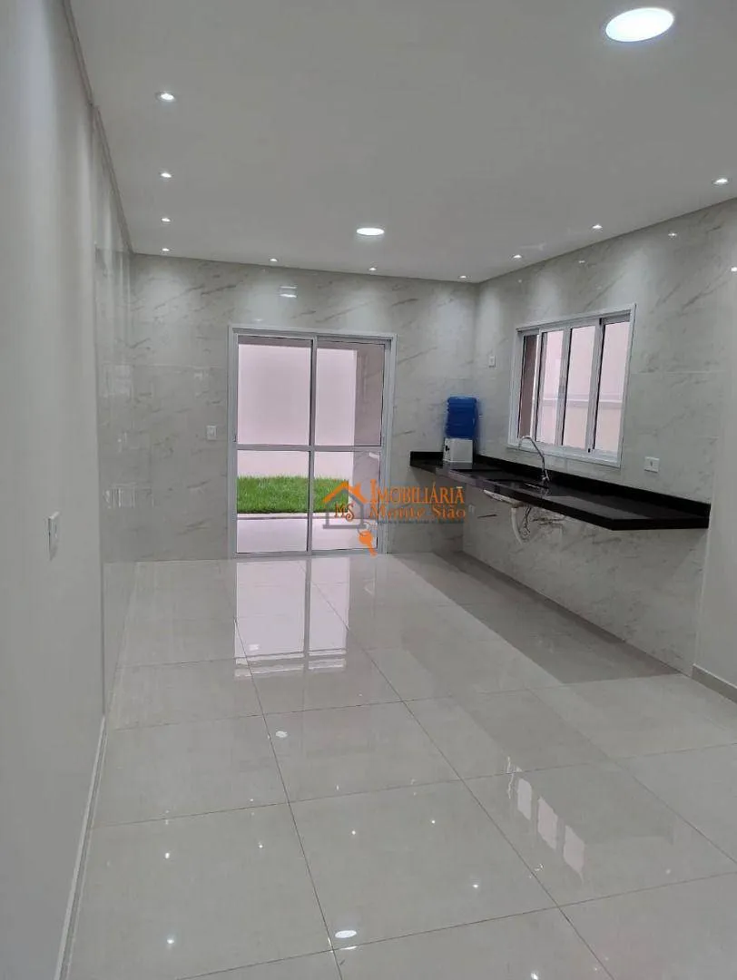 Imagem Sobrado com 3 dormitórios à venda, 114 m² por R$ 860.000,00 - Center Ville - Arujá/SP