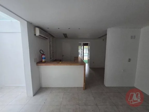 Imagem Casa para alugar, 376 m² por R$ 10.105,00/mês - Santa Cecília - Porto Alegre/RS