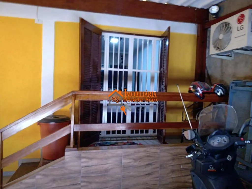 Imagem Casa com 3 dormitórios à venda, 194 m² por R$ 689.000,00 - Vila Rosália - Guarulhos/SP