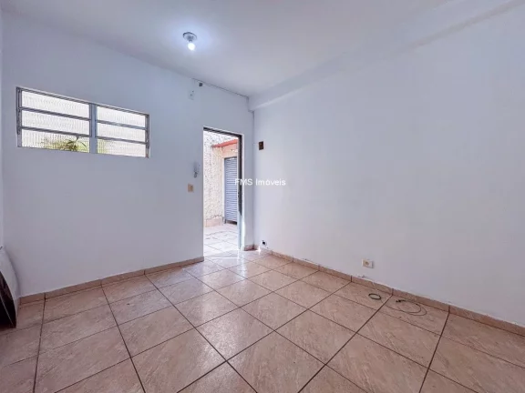 Imagem Excelente Casa Comercial à Venda na Vila Romana, São Paulo-SP: 11 Salas, 4 Banheiros, 196m² de Área!