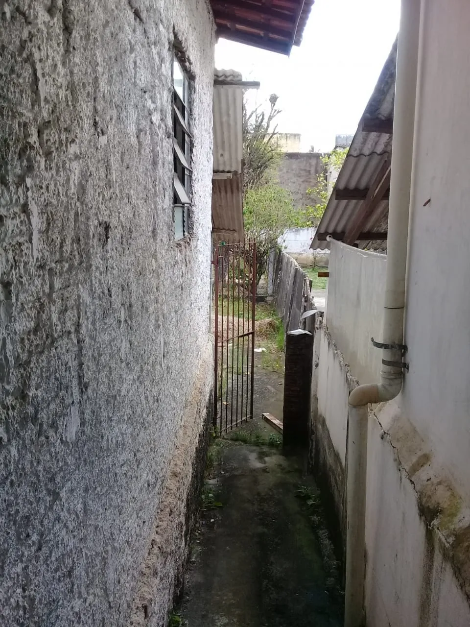 Imagem Casa à venda 2 Quartos, 300M², São Benedito, Pindamonhangaba - SP