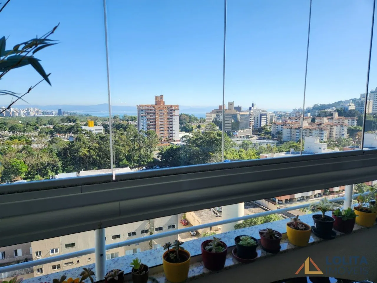 Imagem Apartamento à VENDA, 3 quartos e 3 garagens no Itacorubi, Florianópolis/SC.