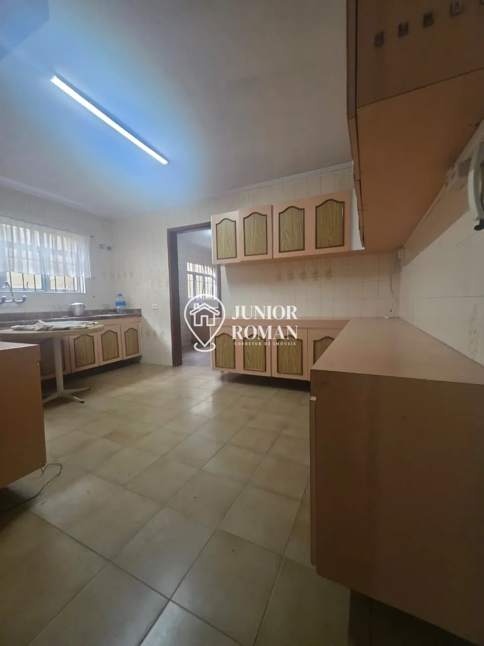 Imagem CASA SEMI MOBILIADA 3 DORM l EDÍCULA l CHURRASQUEIRA l 5 VAGAS | LOCAÇÃO RESIDENCIAL OU COMERCIAL