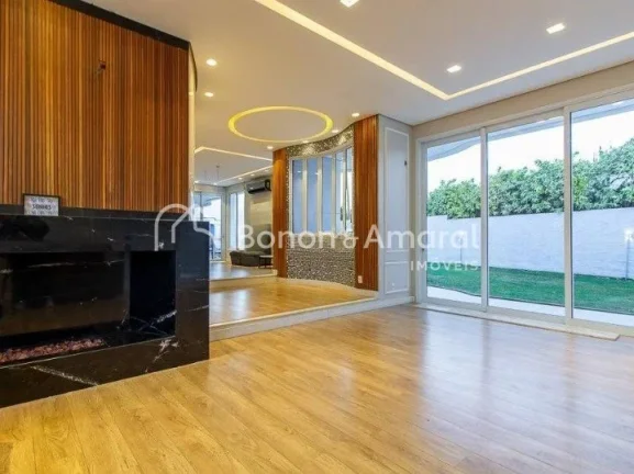Imagem Belíssima casa à venda no Barão do Café - Campinas. A residência possui 4 suítes, 6 banheiros,...