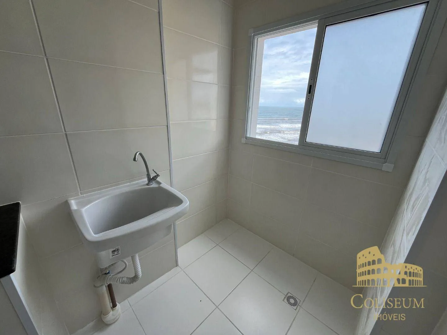 Imagem Apartamento com 2 dormitórios à venda, 75 m² por R$ 425.000,00 - Vila Dinópolis - Mongaguá/SP