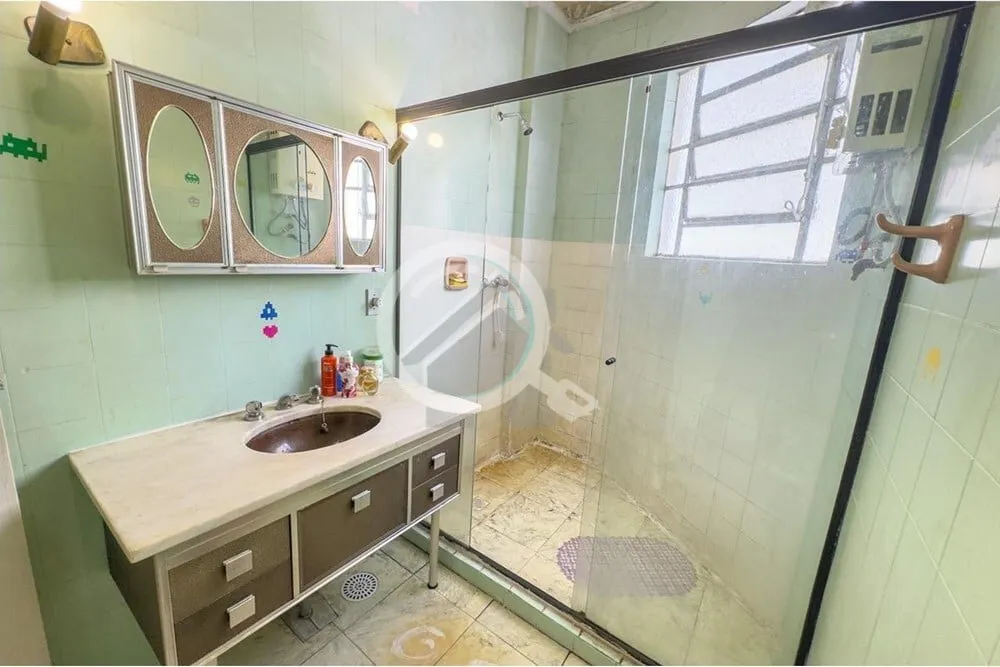 Imagem Em Andar Alto e com vista do Guaíba, apartamento com 93m² de área privativa, SEMIMOBILIADO, 2 dor...