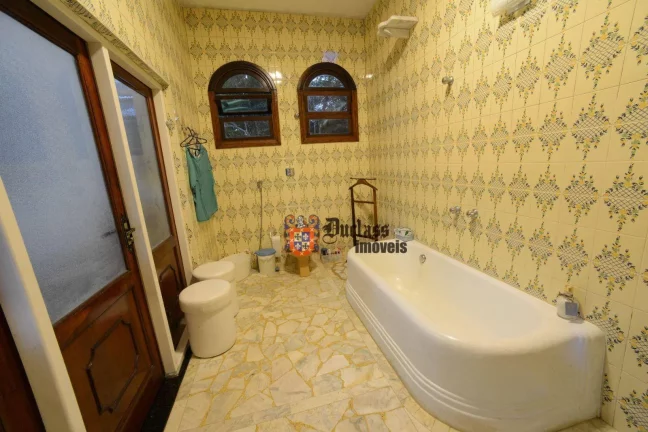 Imagem Casa com 6 dormitórios à venda, 259 m² por R$ 1.600.000 - Centro - Peruíbe/SP