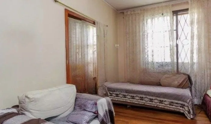 Imagem Casa de 3 dormitórios para venda ,estuda imóvel de menor valor no negócio, bairro Partenon em Porto Alegre/RS.