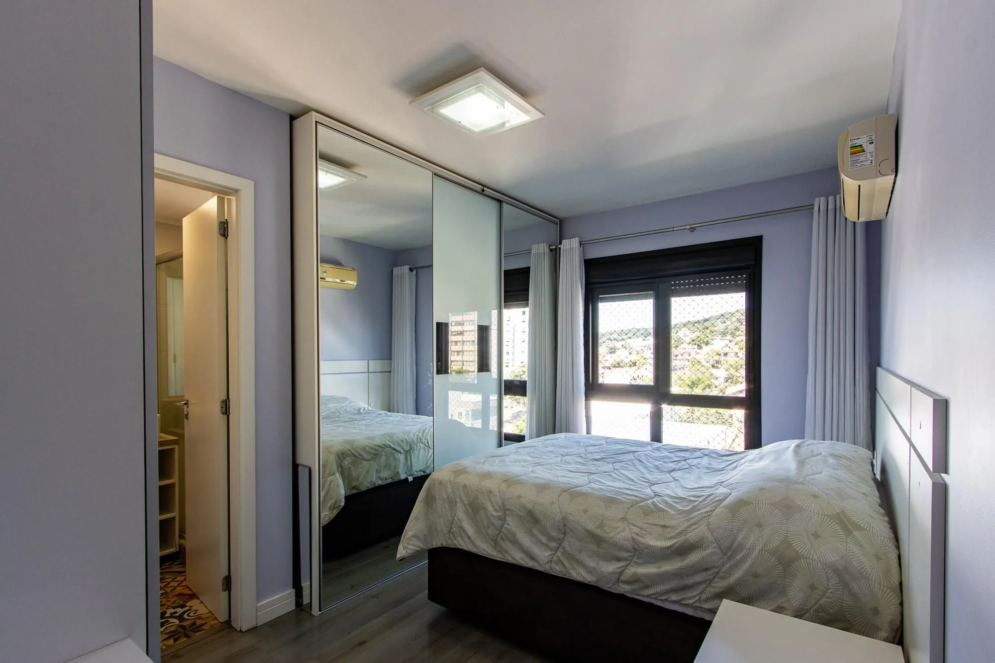 Imagem Apartamento com 2 quartos e 65m² à venda em Tristeza, Porto Alegre.