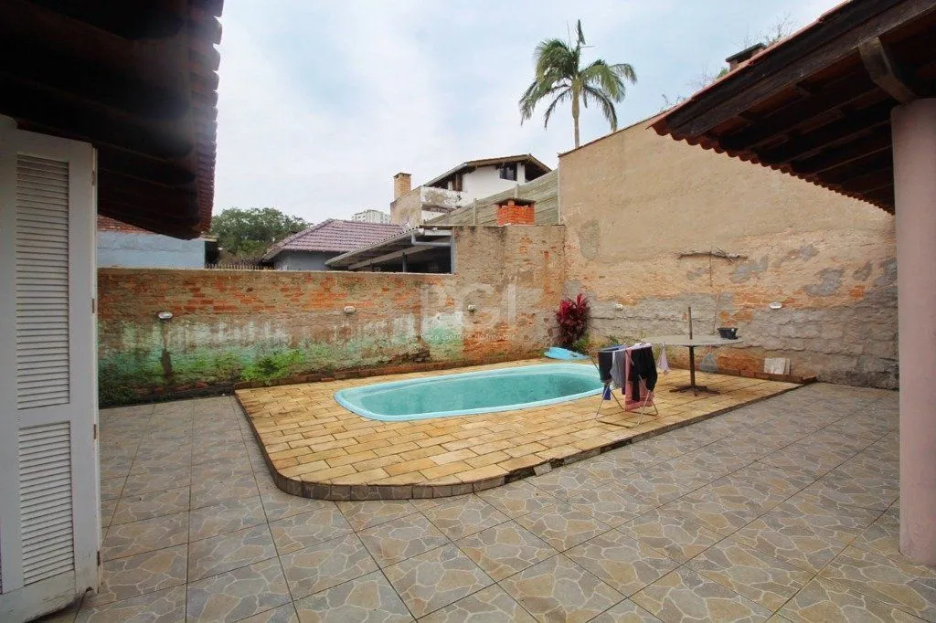 Imagem Casa para Venda - 264m², 3 dormitórios, 2 vagas - Santa Tereza