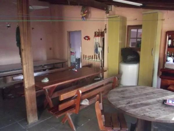Imagem Casa com 03 quartos em terreno de 13:20 x 7501, no bairro Medianeira