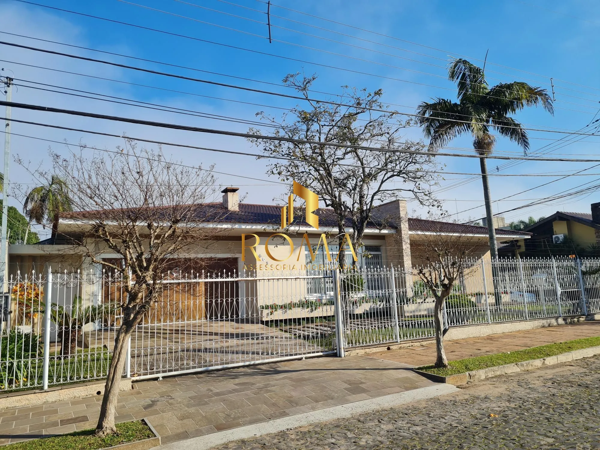 Imagem Casa 3 dormitórios à venda Patronato Santa Maria/RS