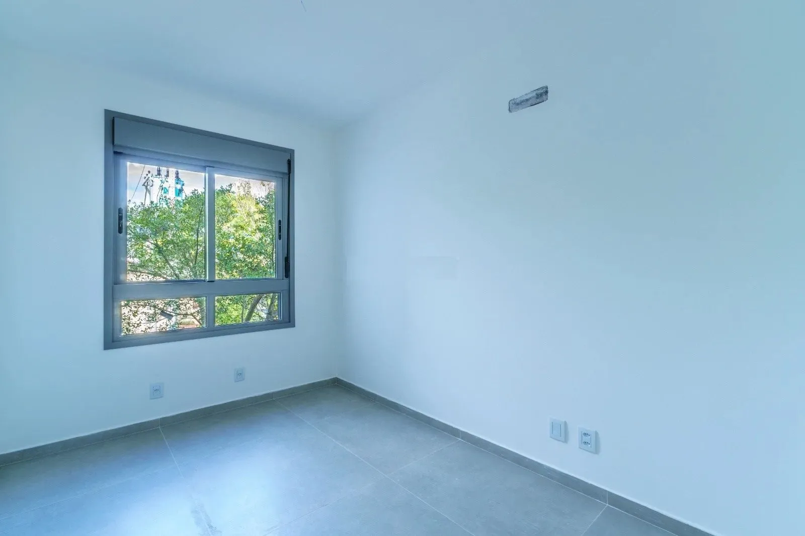 Imagem MÁFFER IMÓVEIS ALUGA - APARTAMENTO NOVO 2 DORMITÓRIOS COM SUÍTE E 2 VAGAS Rua João Beiruti - Bairro Chácara das Pedras | Porto Alegre/RS