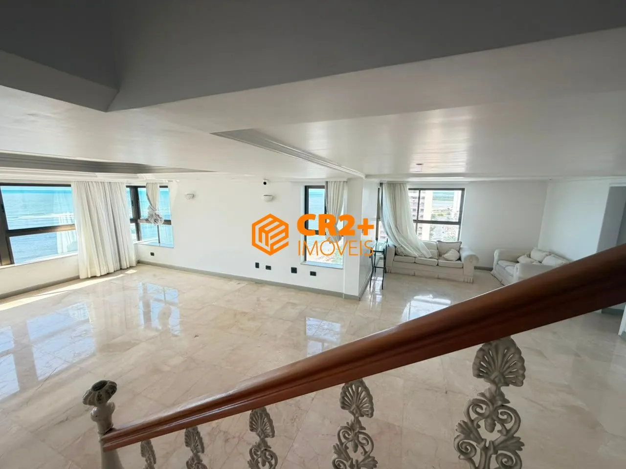 Imagem Vendo excelente cobertura em candeias, com 5 quartos, 3 vagas de garagem, condom