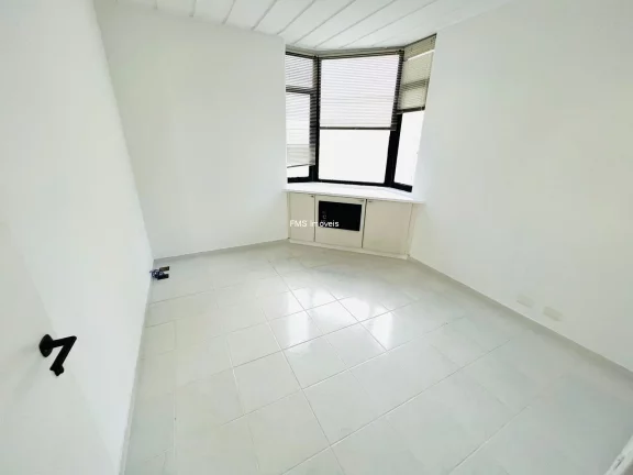 Imagem Conjunto comercial com 220m² para locação próximo a Berrini.