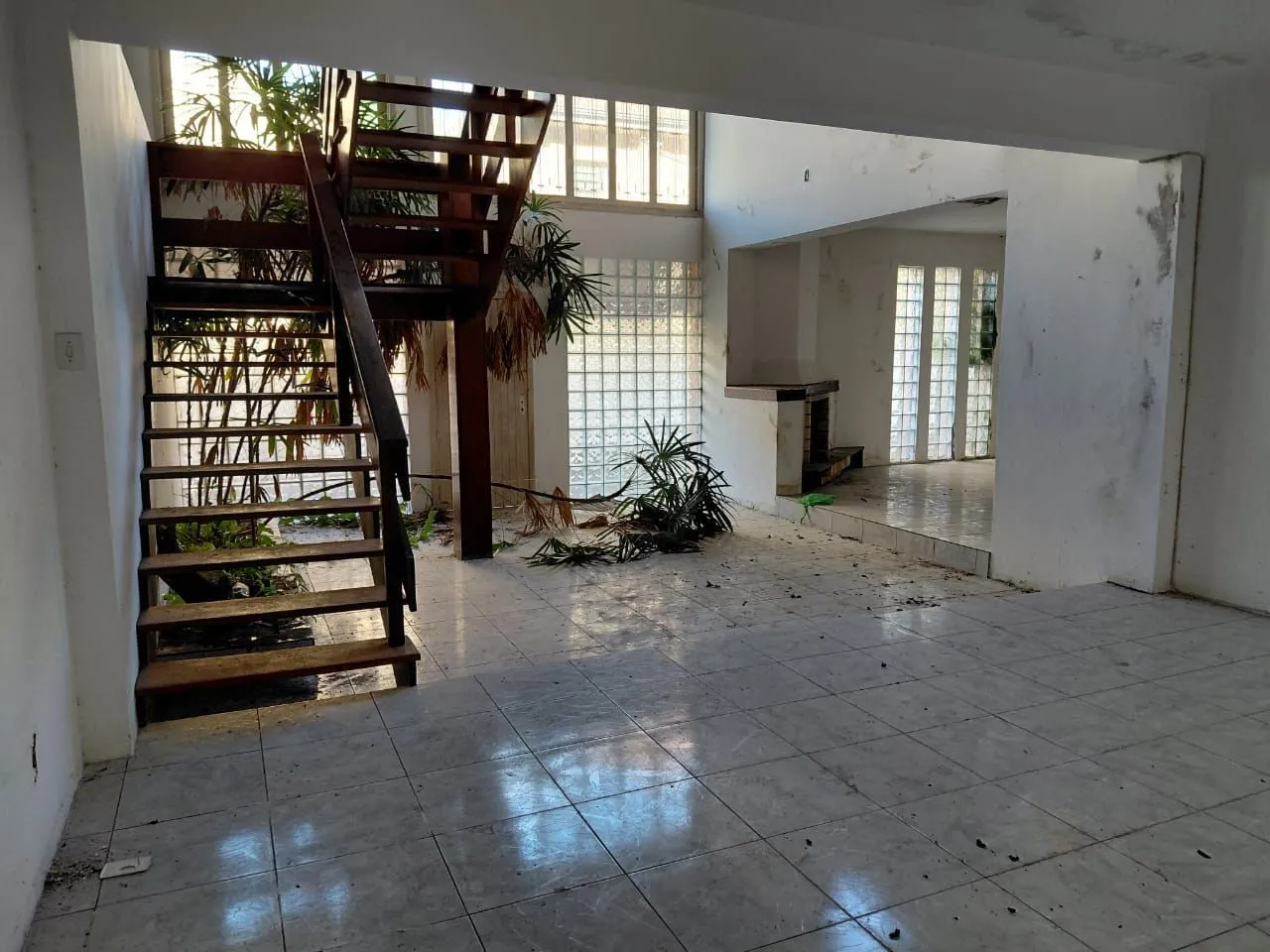 Imagem Ampla casa com pátio Bairro Teresópolis