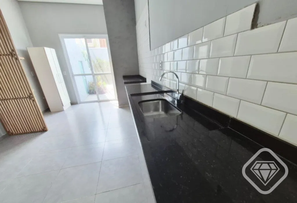 Imagem Casa moderna no Residencial Lagos de Nova Ipanema.

Espaço, conforto e segurança em um dos loteame...