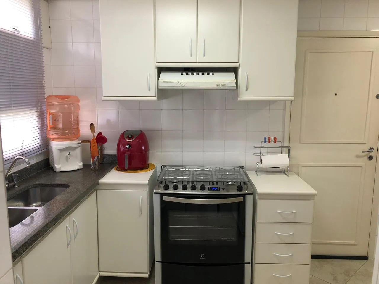 Imagem Apartamento à venda em Guarujá no condomínio Sorocotuba