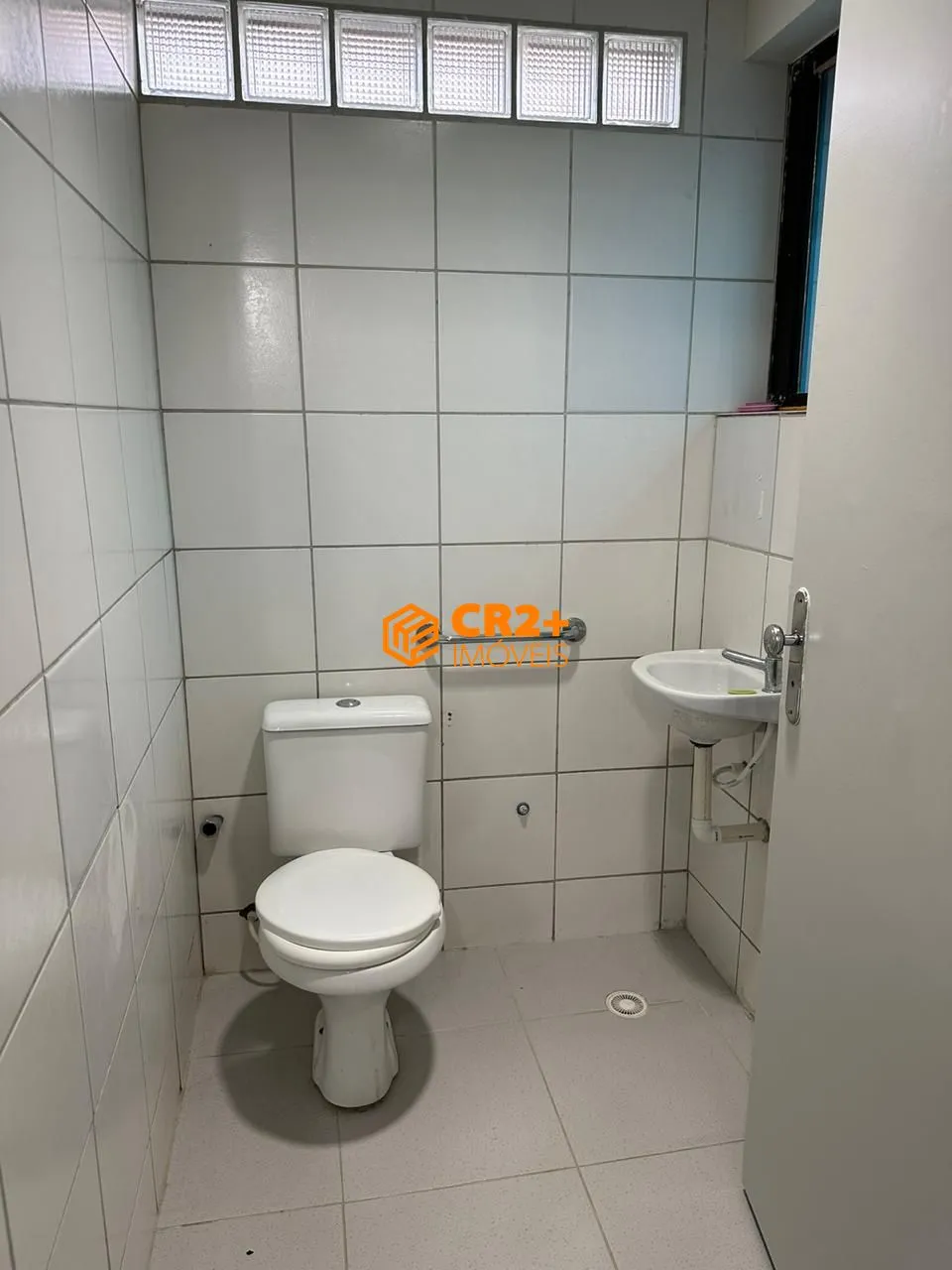 Imagem Vendo ou loco Prédio comércial 560 m² - Av. Agamenom Magualhães