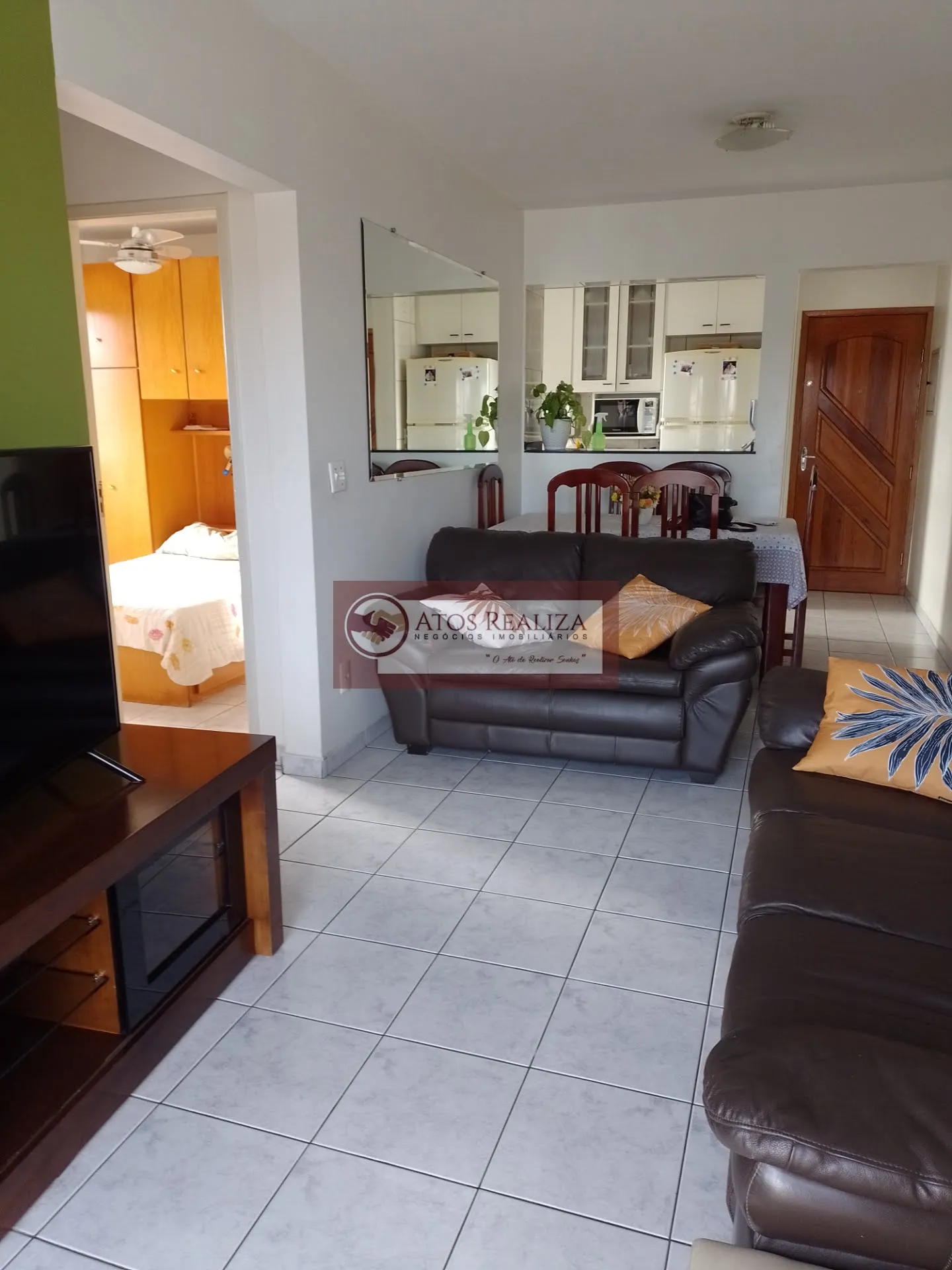 Imagem Compre Apto com sacada em Vila Santa Catarina - São Paulo