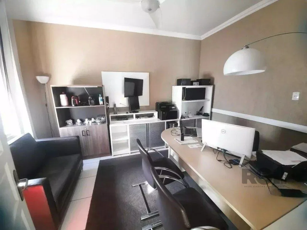Imagem Casa de 3 dormitórios, no bairro Glória
