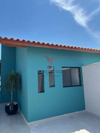 Imagem Linda casa de 2 quartos , com piscina, área gourmet,á venda em Itanhaém
