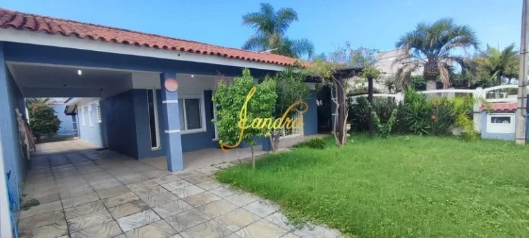 Imagem Casa no centro de Xangri-lá com 04 dormitórios