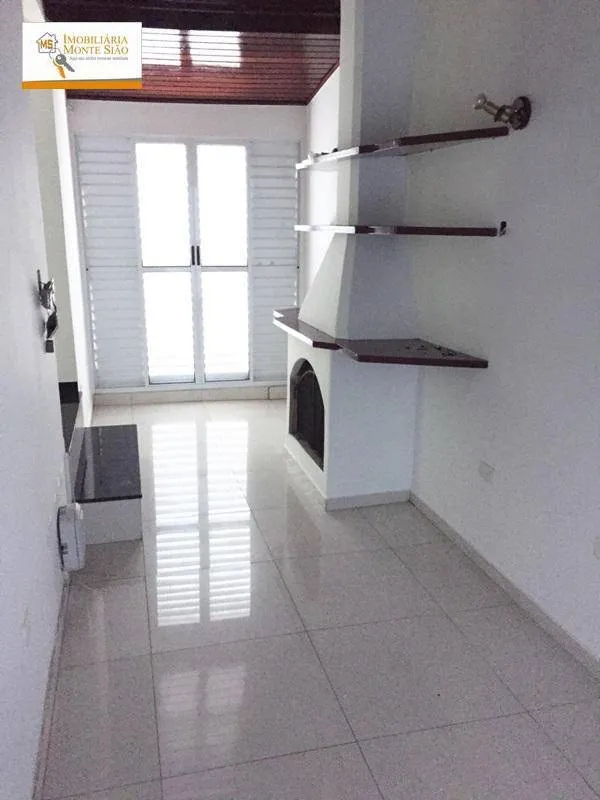Imagem Sobrado com 3 dormitórios à venda, 200 m² por R$ 930.000,00 - Vila Galvão - Guarulhos/SP