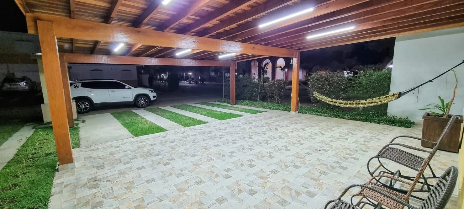 Imagem Casa Térrea Moderna e Funcional em Condomínio Fechado Próximo ao Centro com Jacuzzi, Churrasqueira e Mais