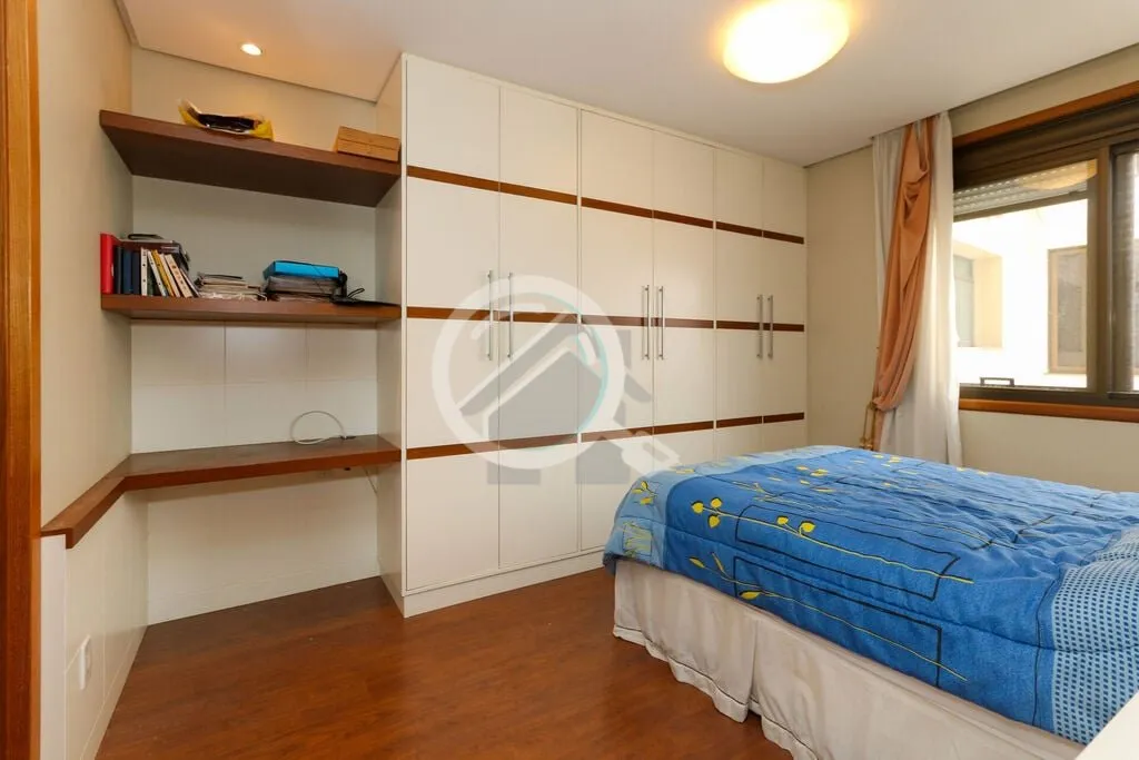 Imagem Apartamento com 67m2 privativos mobiliado e equipado com eletrodomésticos e split. Imóvel bem vent...