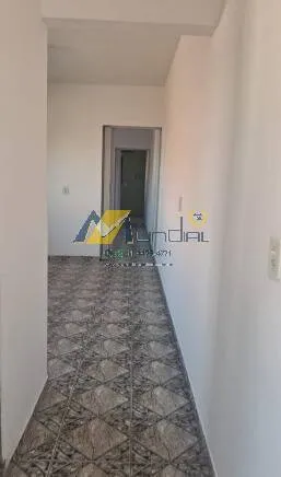 Imagem Casa com 2 dormitórios, quintal e garagem para locação em Piraporinha