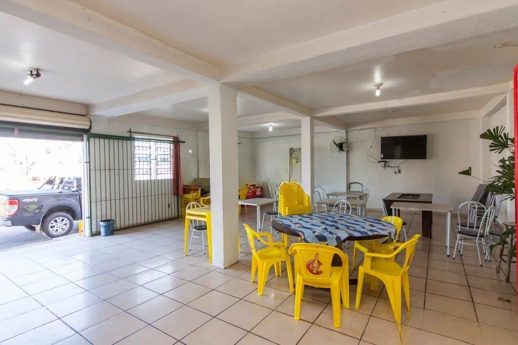 Imagem Casa com 3 quarto e 230m² à venda em Farrapos, Porto Alegre.