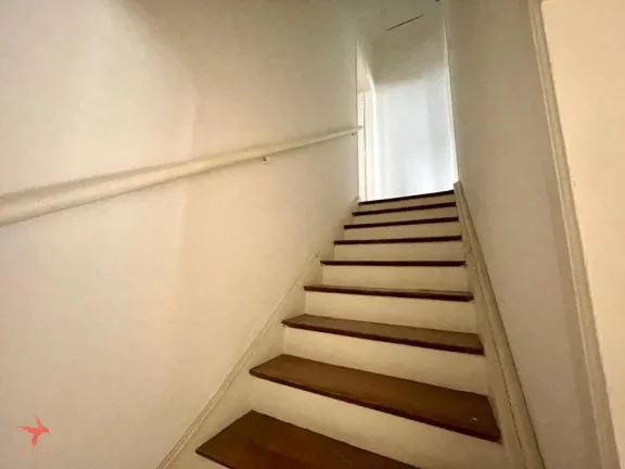 Imagem Imperdível: Casa de vila à venda em Pinheiros, São Paulo-SP, 2 quartos, 1 sala, 2 banheiros, 1 vaga de garagem, 112m² de área.