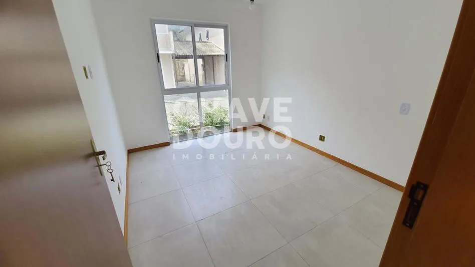 Imagem Casa em condomínio com 4 Quartos (1 suíte) em Vargem Grande Teresópolis RJ