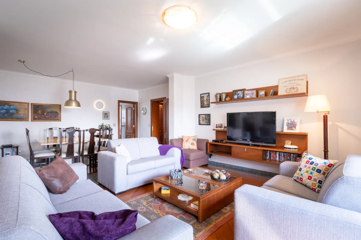 Imagem Apartamento para venda em Vila Bastos com 4 quartos, sendo 2 suítes, 300m2