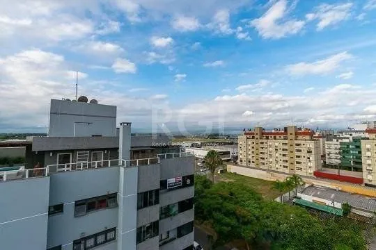 Imagem EXCELENTE COBERTURA COM 2 DORMITÓRIOS, PISCINA E 1 VAGA DE GARAGEM.
