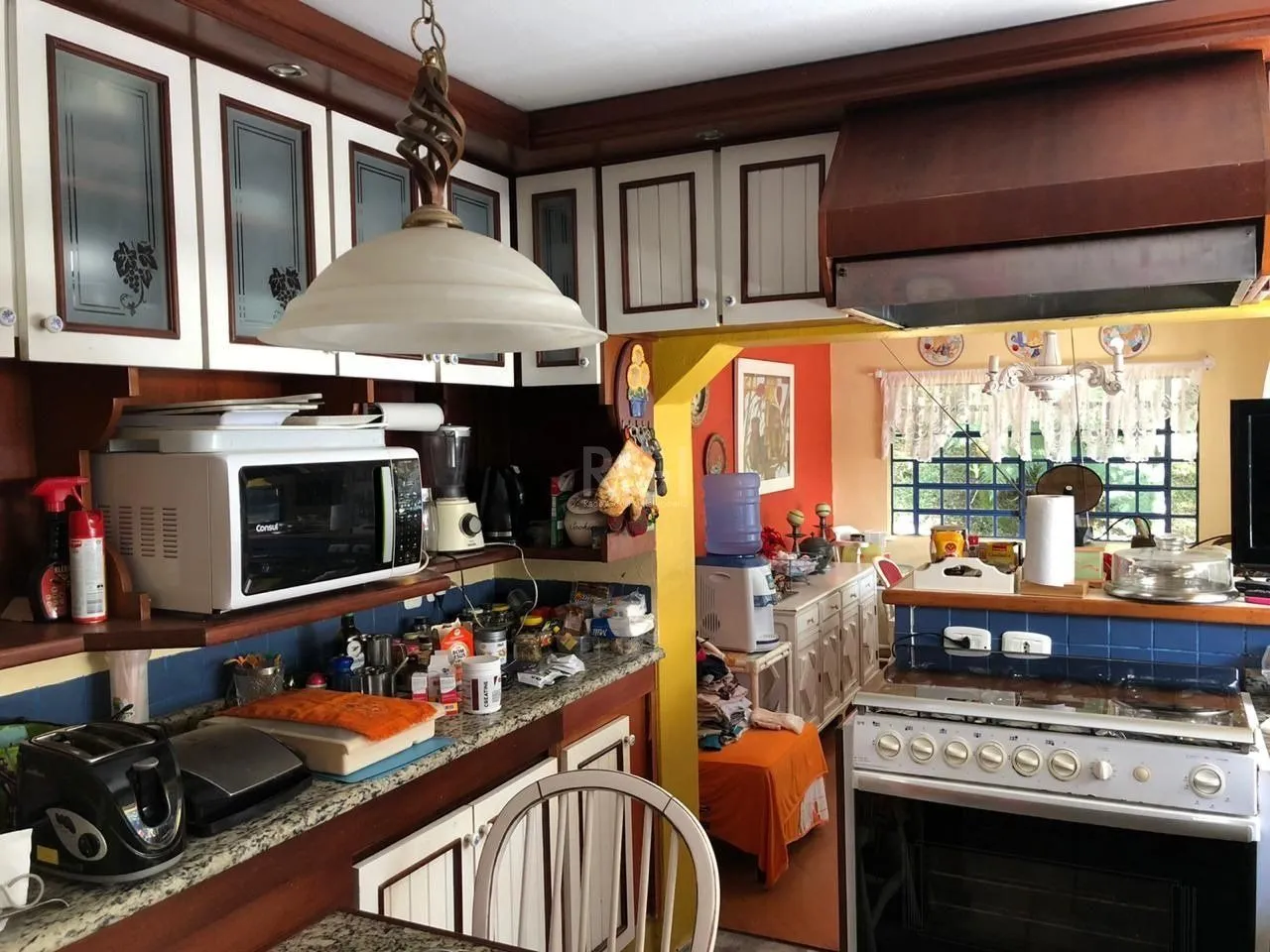 Imagem Sobrado para Venda - 295.24m², 3 dormitórios, sendo 3 suites, 2 vagas - Canela