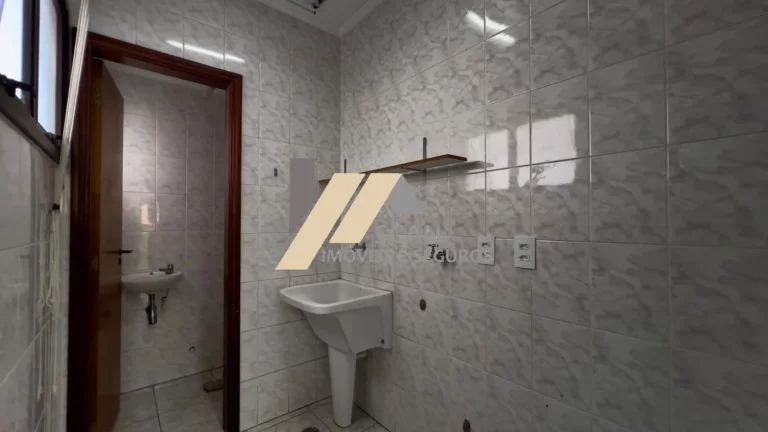 Imagem Apartamento à venda no Cambuí em Campinas-SP: 3 quartos, 1 suíte, 3 banheiros, 2 vagas de garagem, 117m² de área.