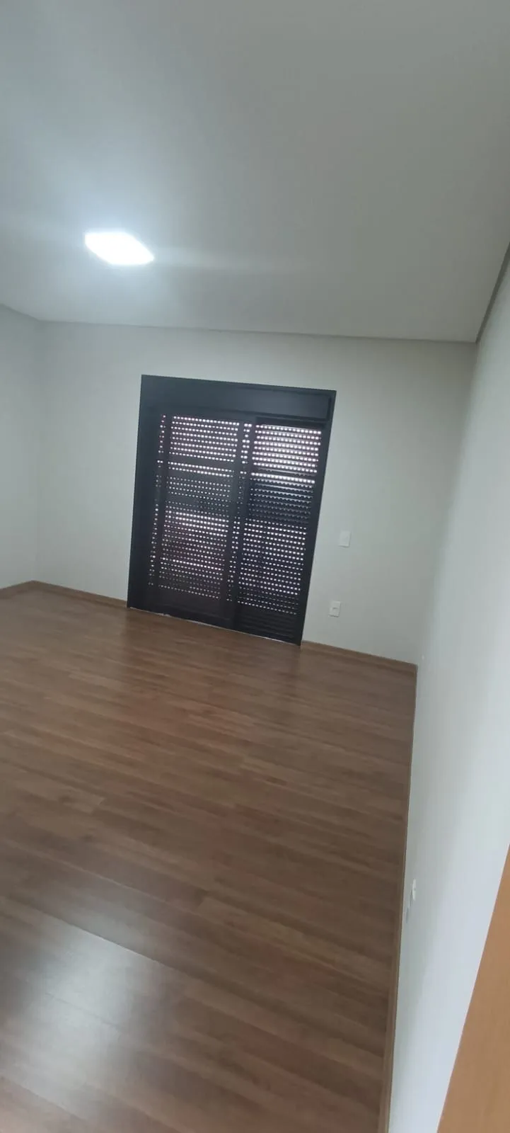 Imagem Casa de Alto Padrão no Condomínio Golden Park ? 225m², 3 Suítes, Piscina e Área Gourmet