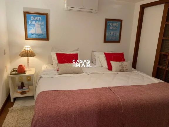 Imagem Casa de Luxo à Beira-Mar em Búzios, Condomínio Camurupim na Praia Rasa: 6 Quartos, 6 Suítes, 4 Salas - Segurança e Conforto!