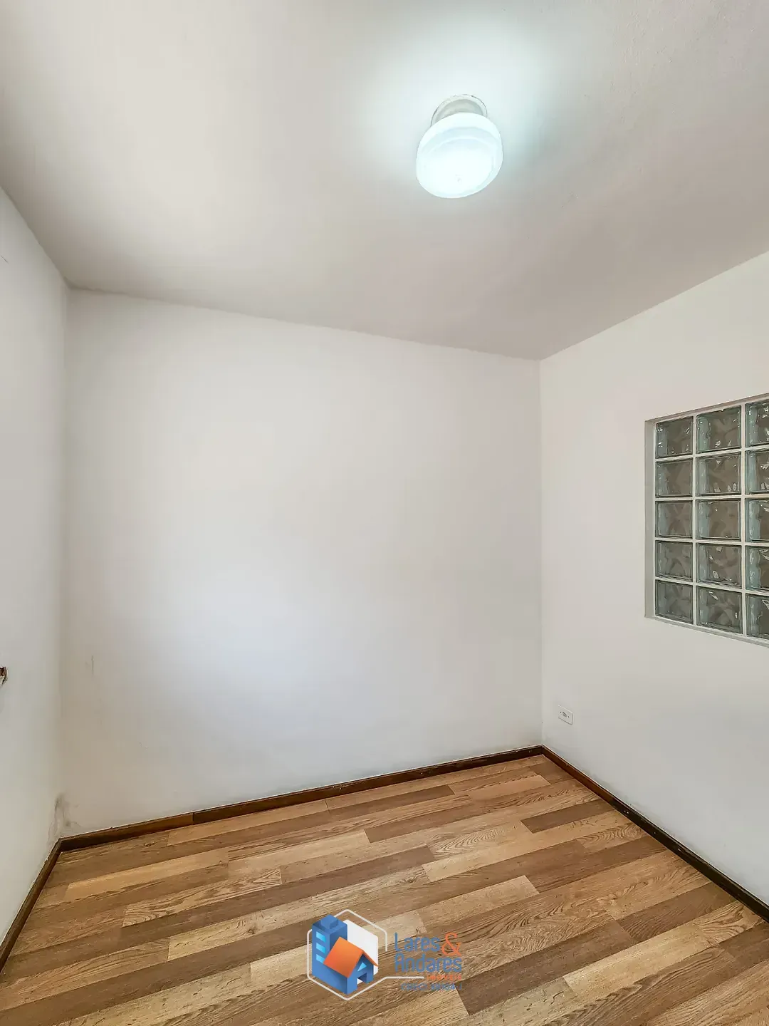 Imagem Casa para venda em Pinheiros com 2 quartos, 140m²
